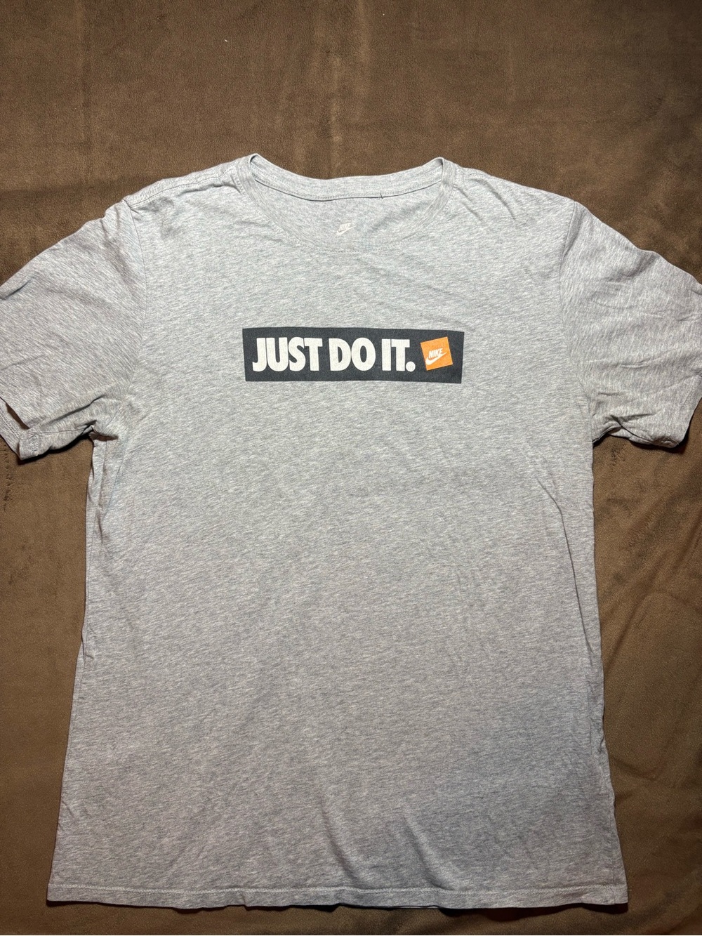 Nike “Just Do It” Grey Graphic Tee – Size Large